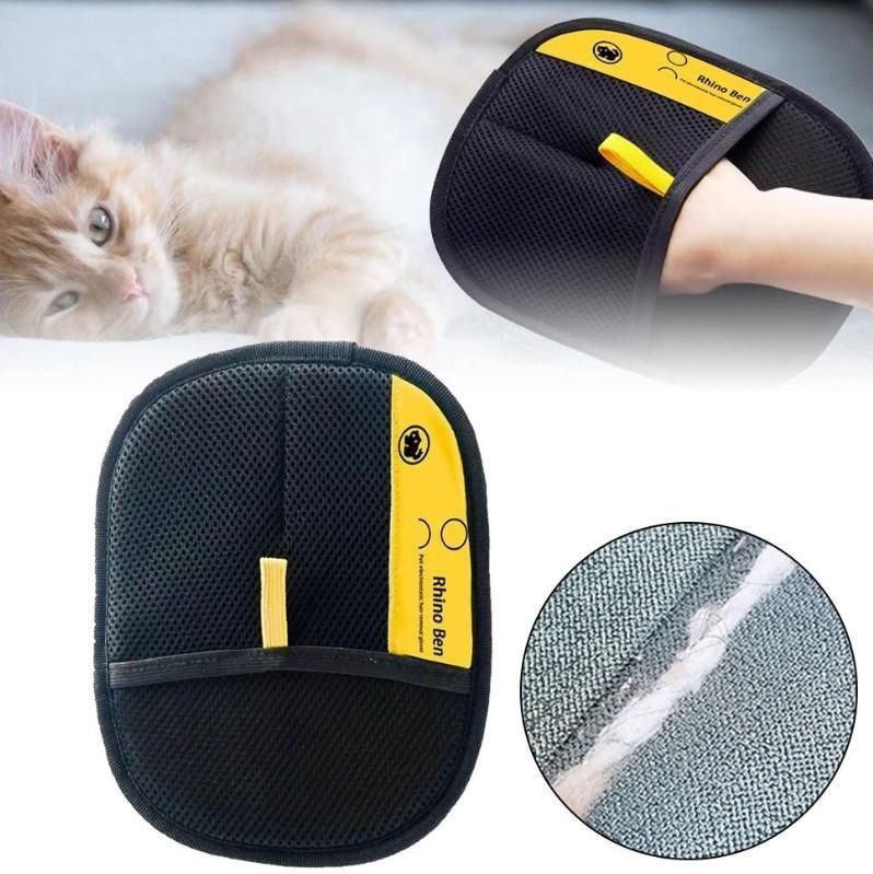 Reusable Pet Hair Removal Mitt for Cats & Dogs – Soft Grooming Glove for Clothes & Furniture.